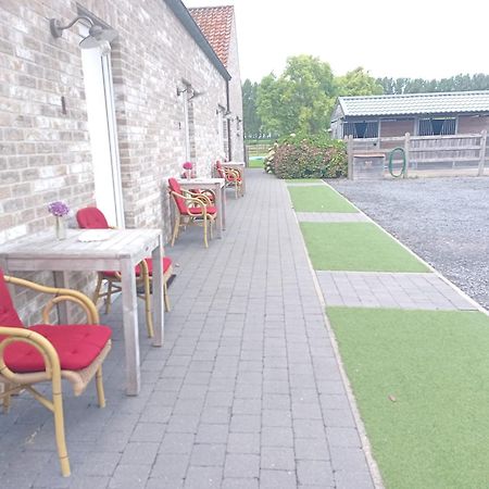 B&B Quarterhouse Moerkerke Bagian luar foto