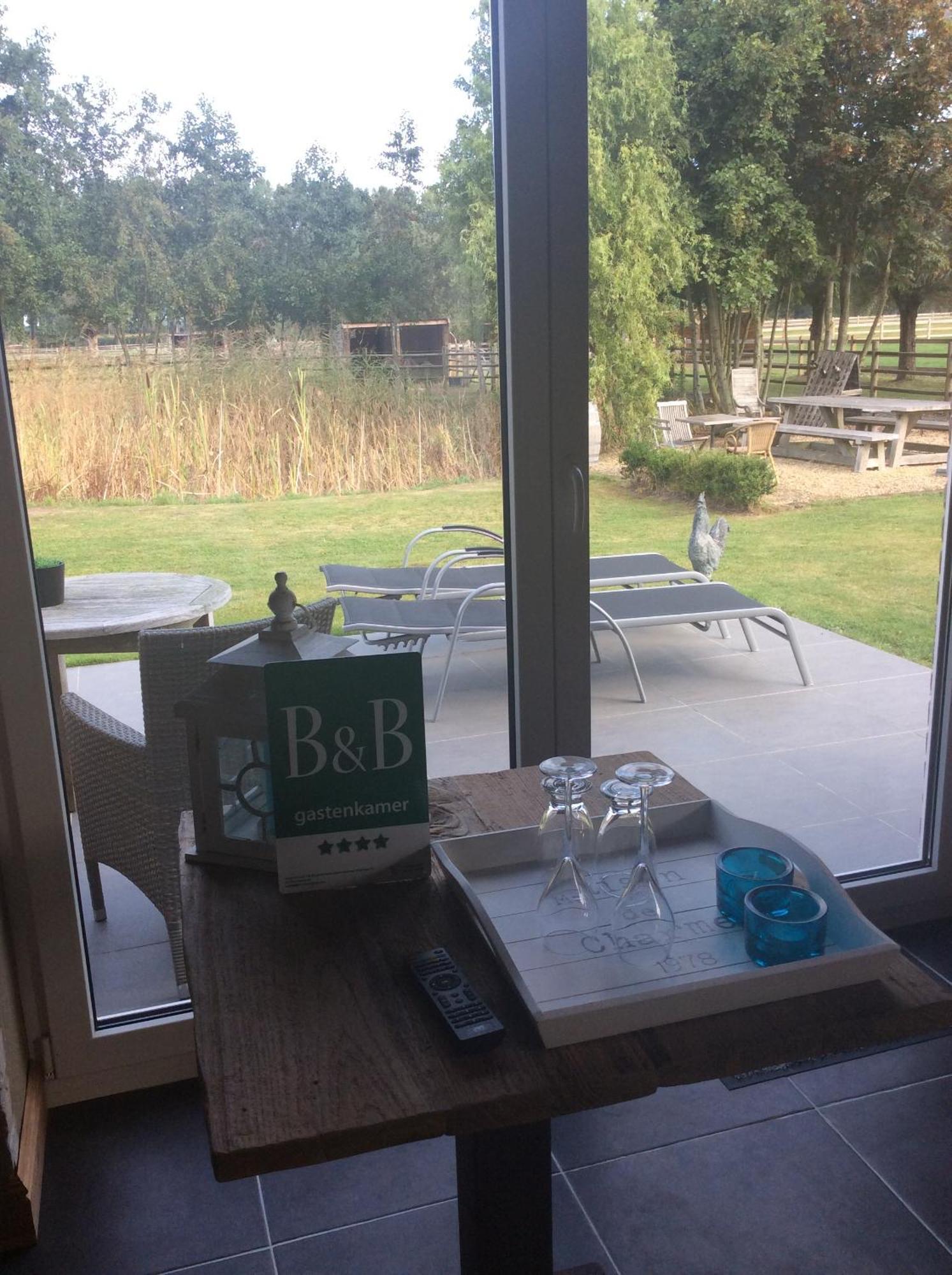 B&B Quarterhouse Moerkerke Bagian luar foto
