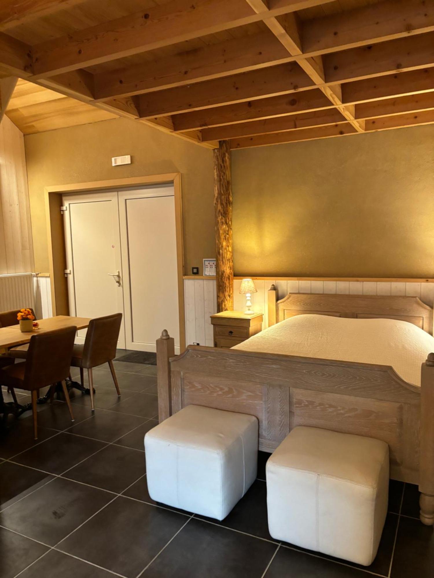 B&B Quarterhouse Moerkerke Bagian luar foto
