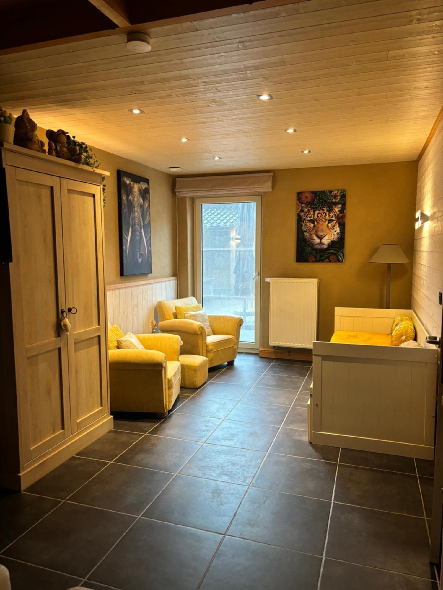 B&B Quarterhouse Moerkerke Bagian luar foto