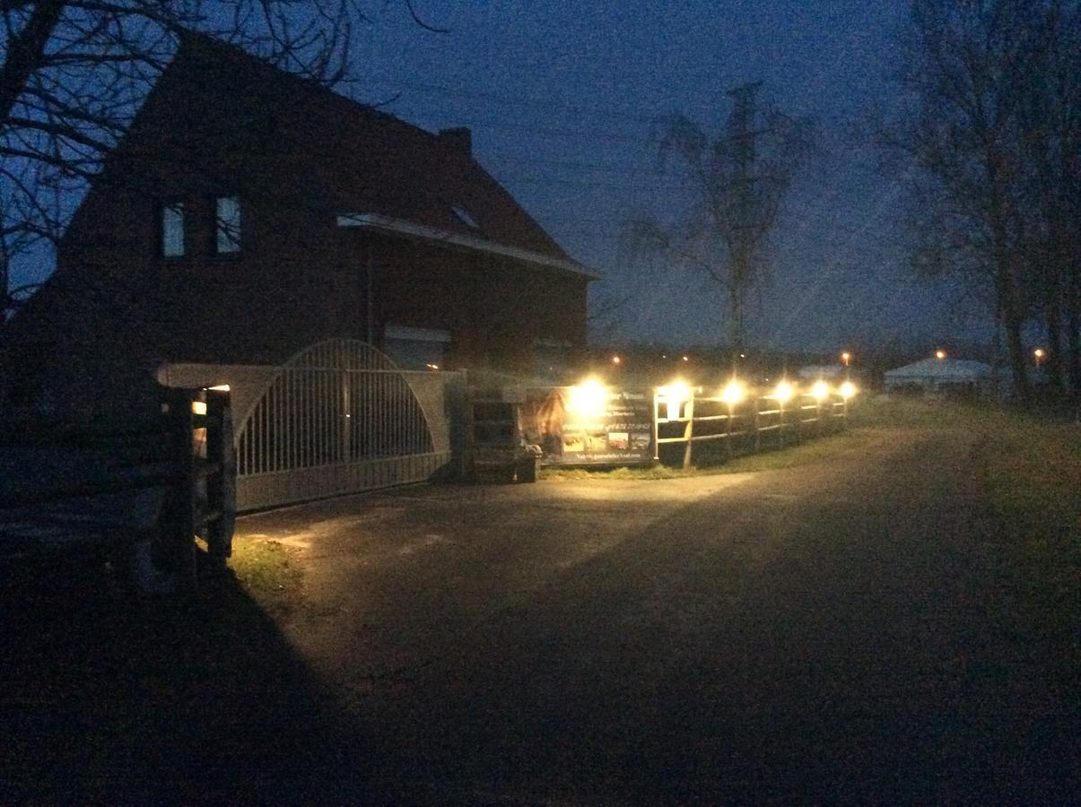 B&B Quarterhouse Moerkerke Bagian luar foto